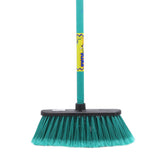 Escoba Lola Vale con Palo Madera Pintado